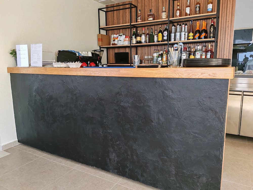 Poolside bar