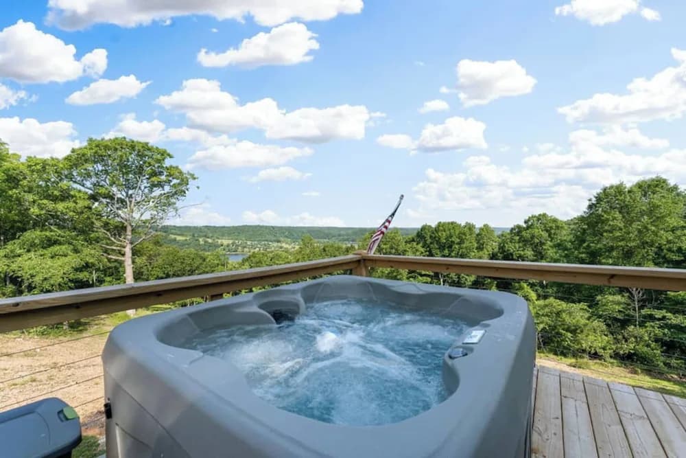Private spa tub