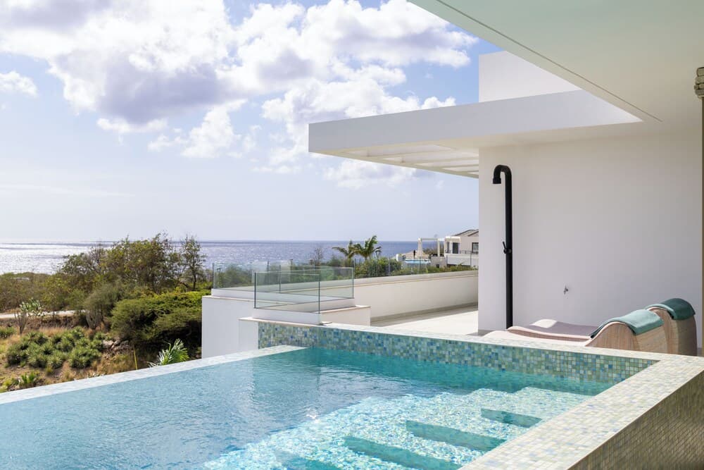 Private pool