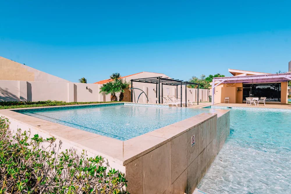 Infinity pool