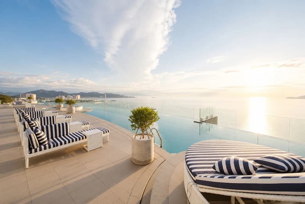 Rooftop pool