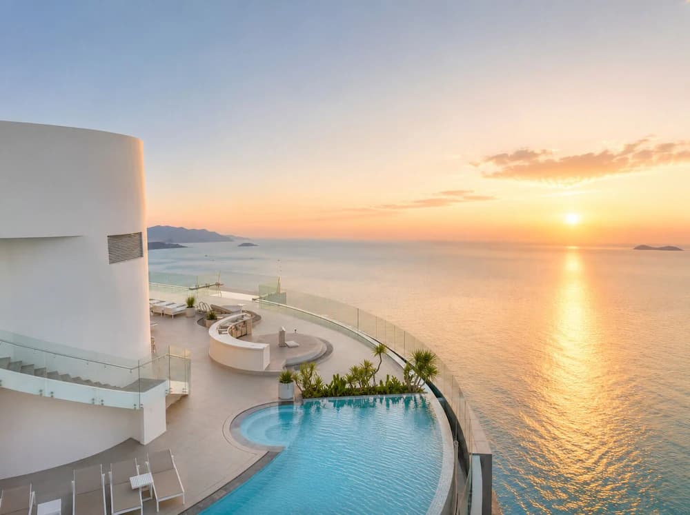 Rooftop pool