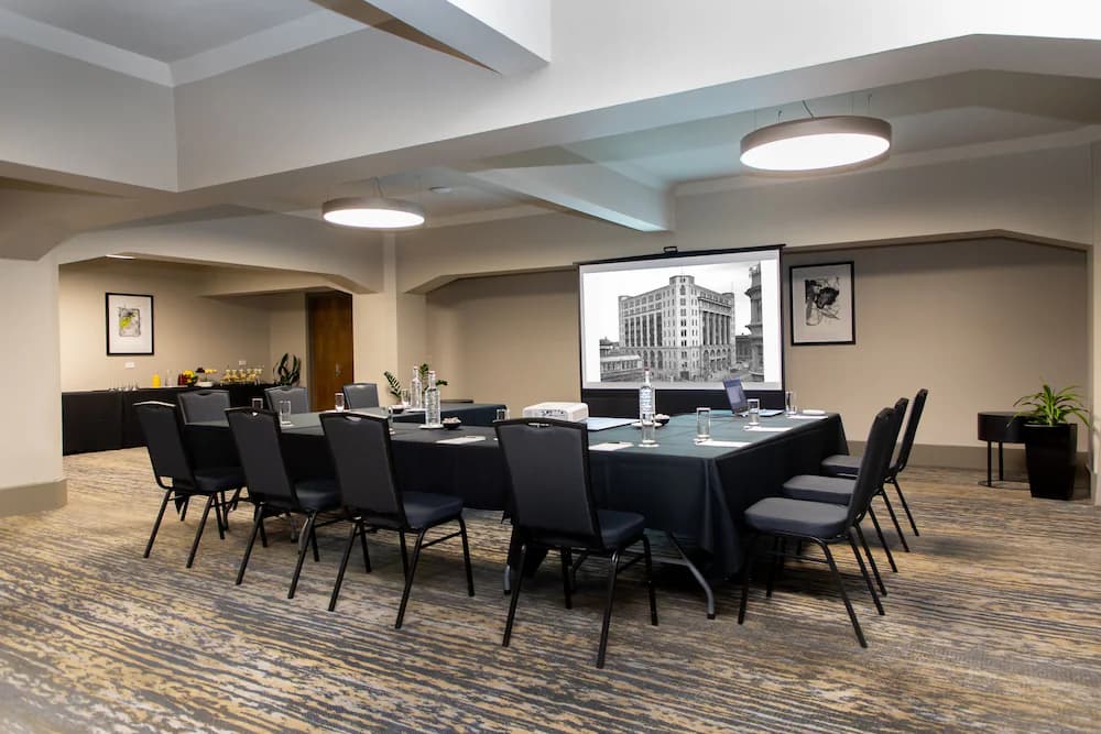 Meeting facility