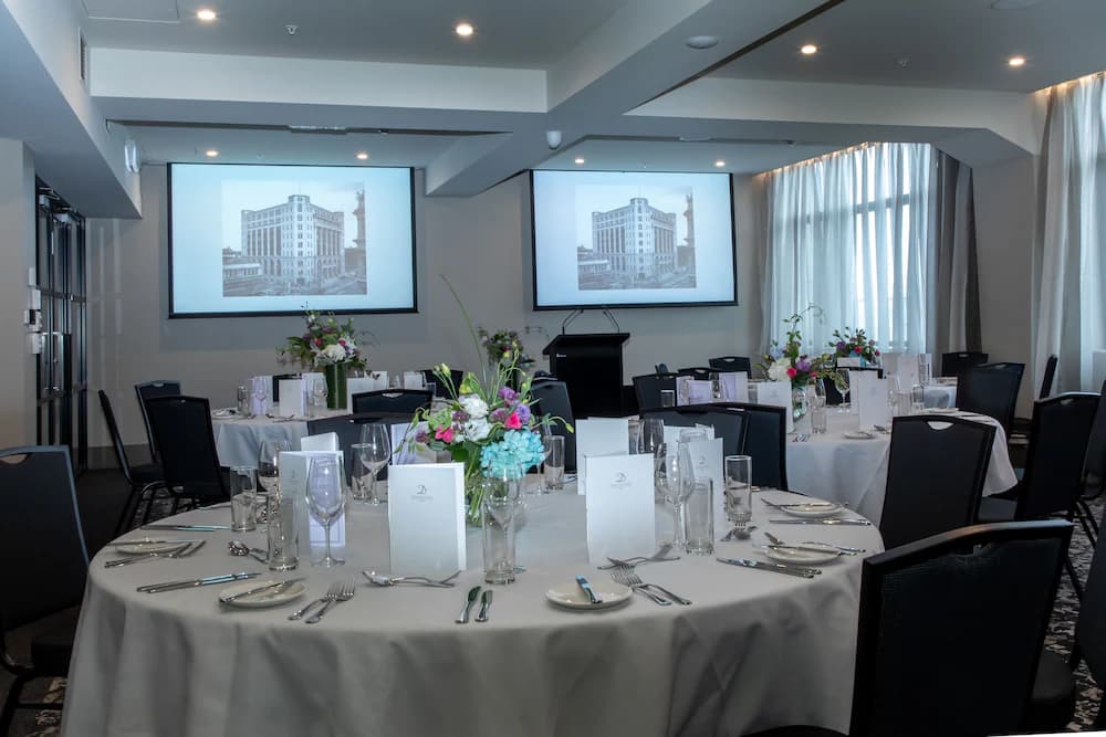 Meeting facility