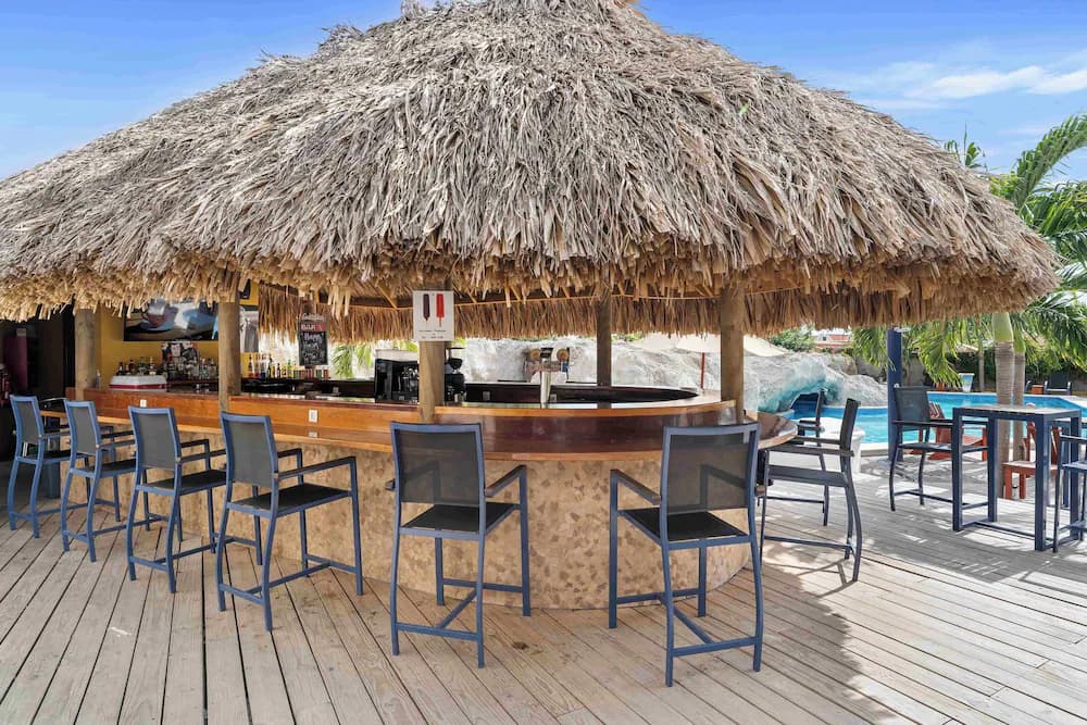 Poolside bar