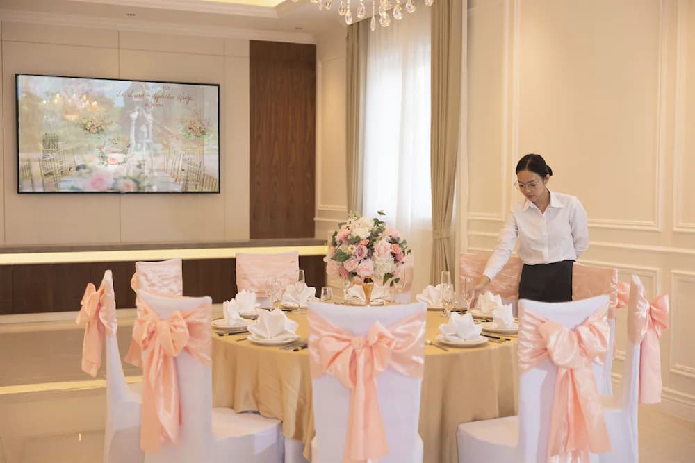 Banquet hall