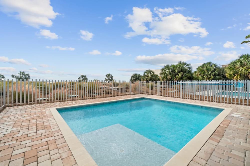 Private pool