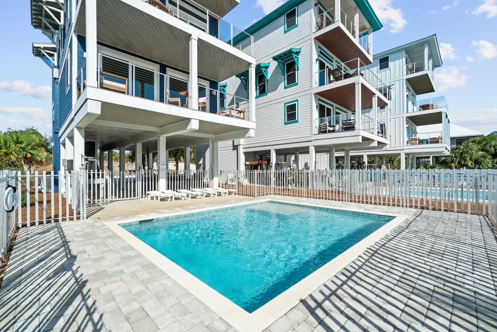 Private pool