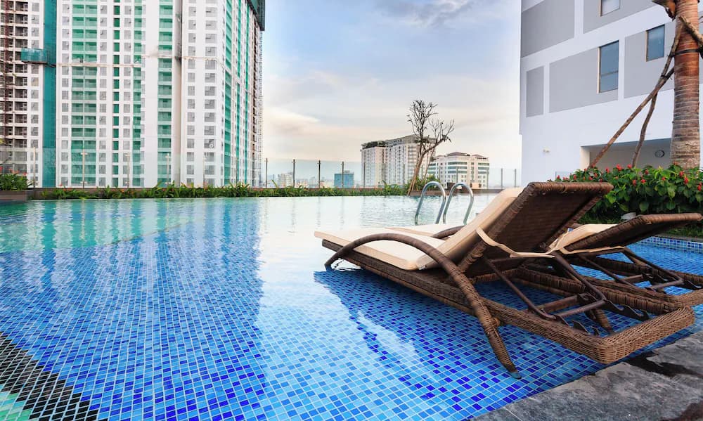 Private pool