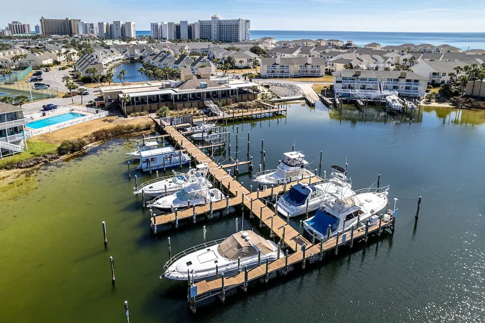 Marina