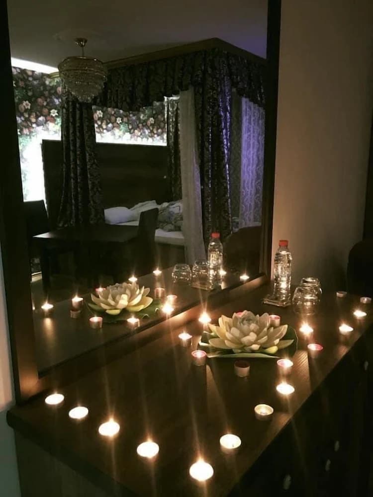 Couples dining