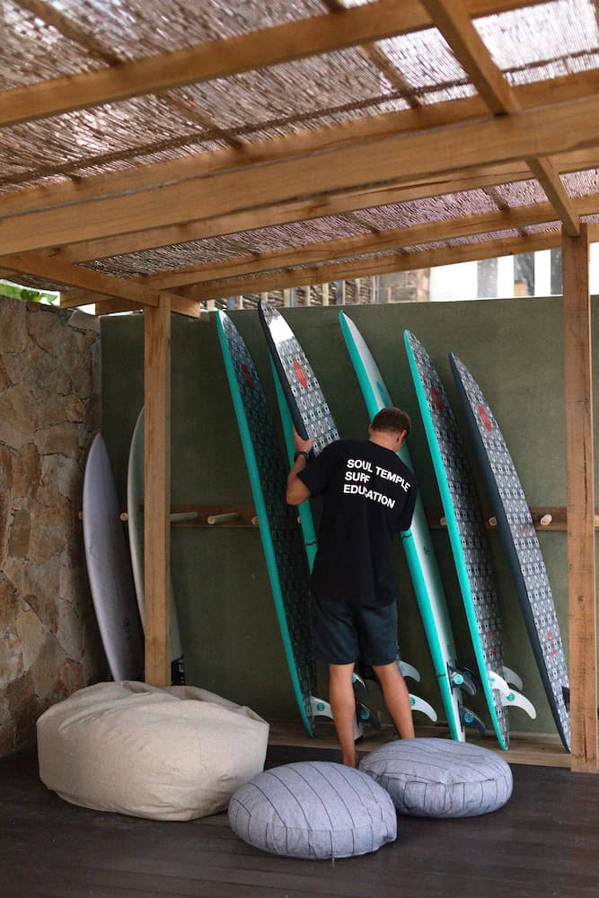 Surfing/boogie boarding
