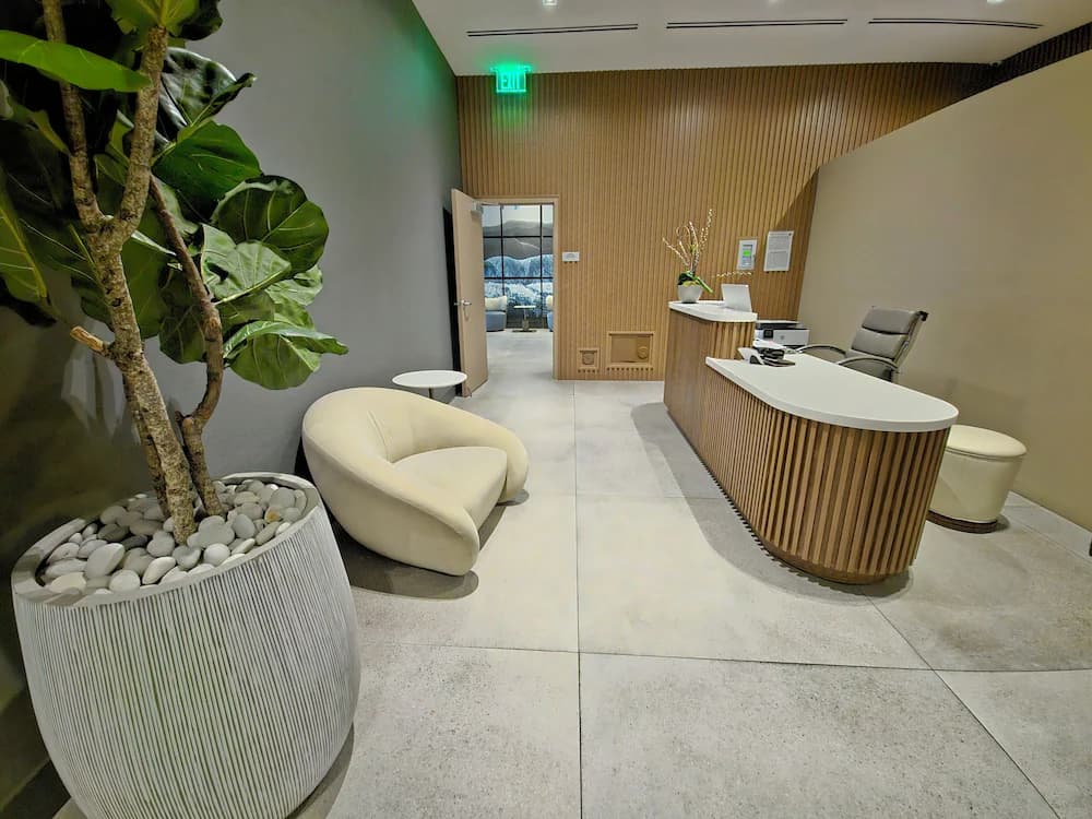 Concierge desk