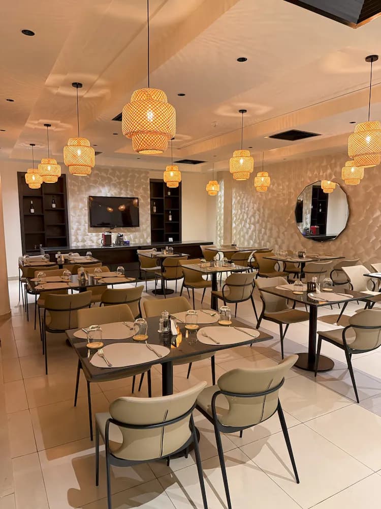 Breakfast area