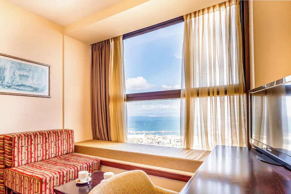 Beach/ocean view