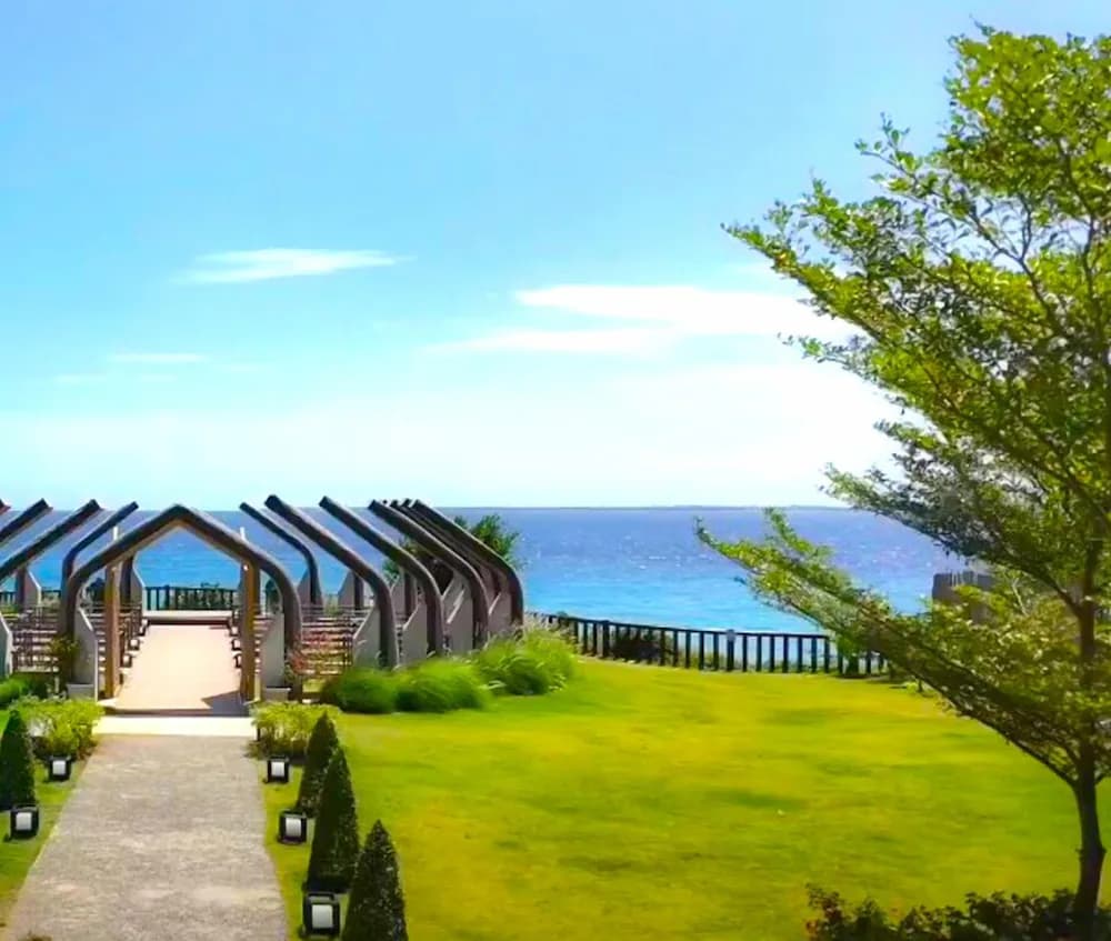 Beach/ocean view
