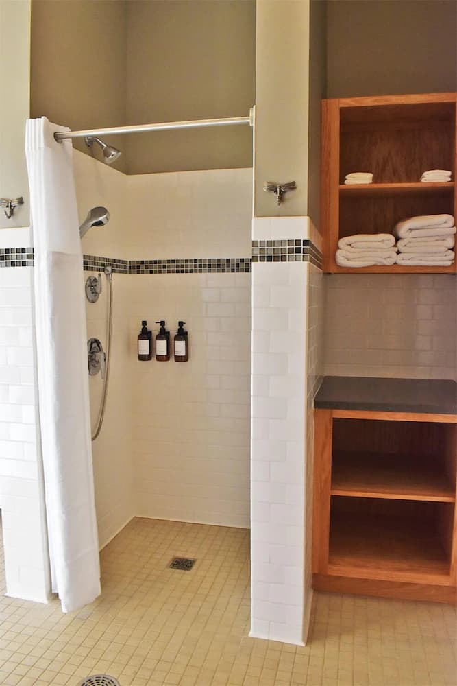 Bathroom shower