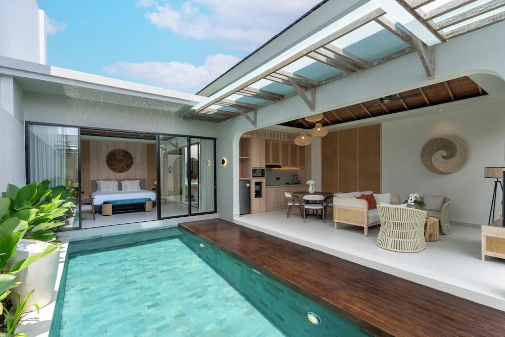Private pool