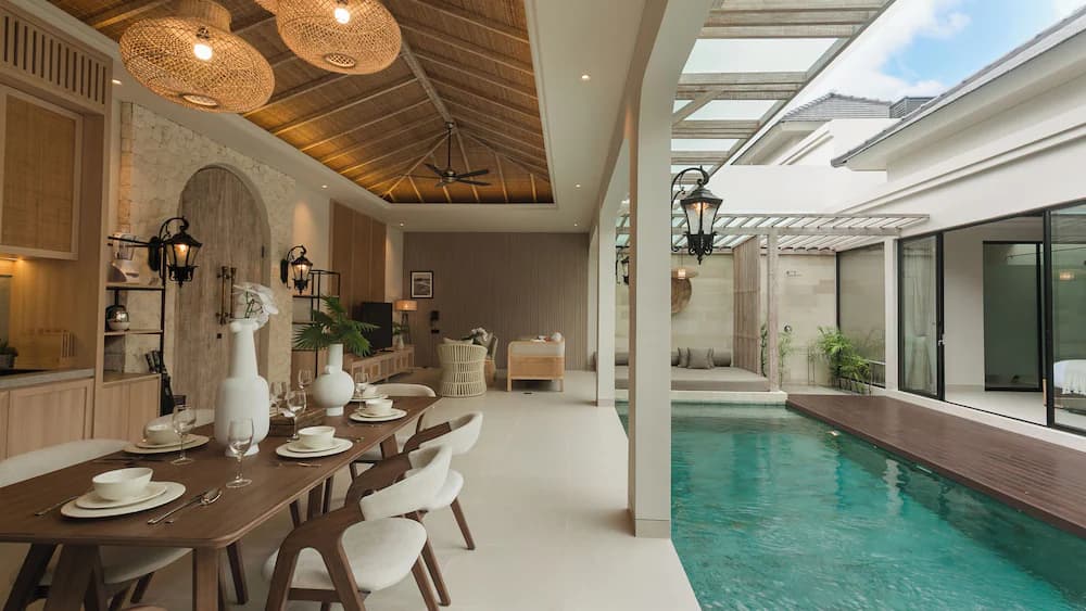 Private pool