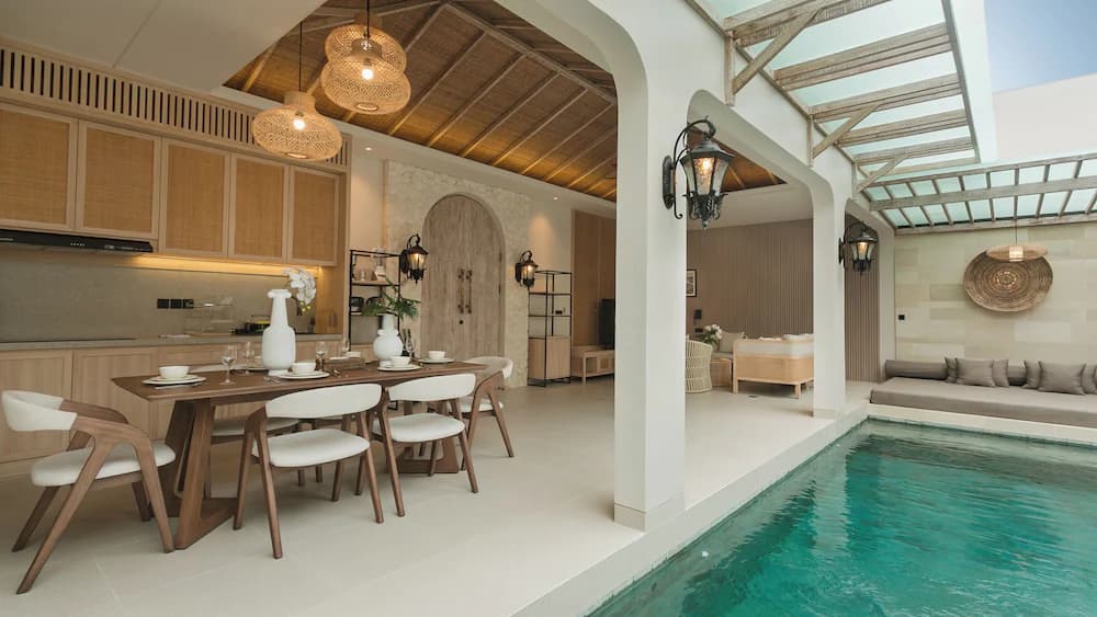 Private pool