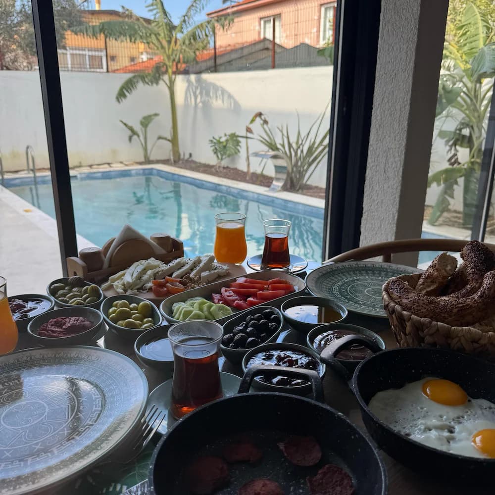 Breakfast meal