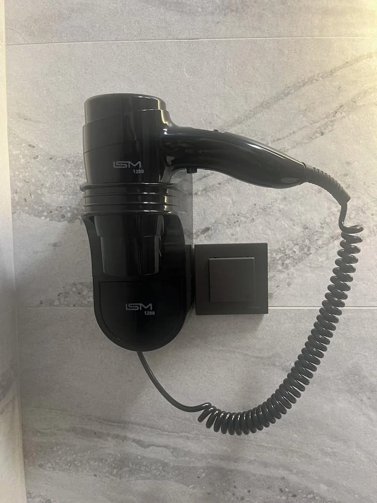 Bathroom amenities