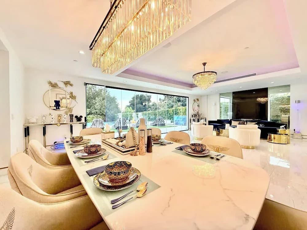 In-room dining