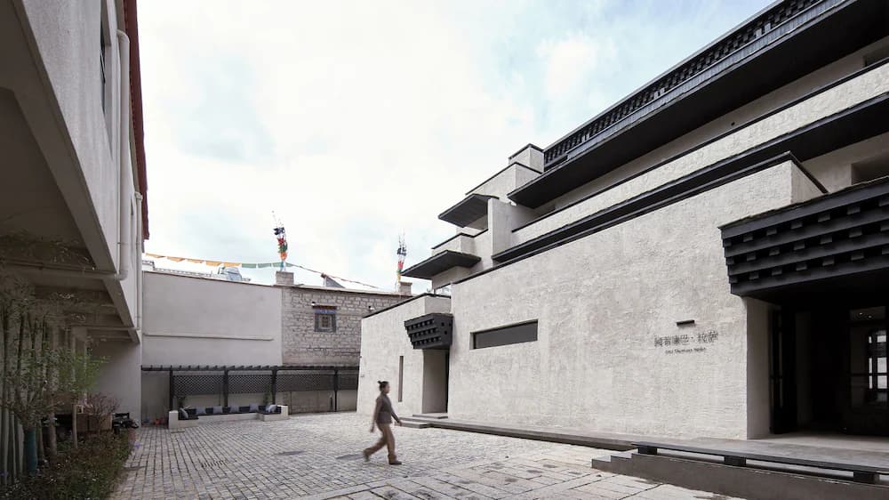 Primary image