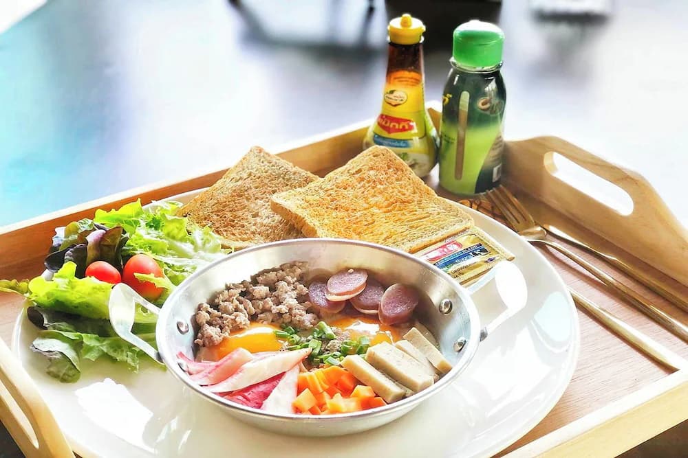 Breakfast meal