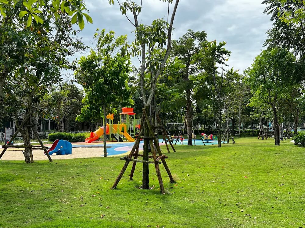 Children's play area - outdoor
