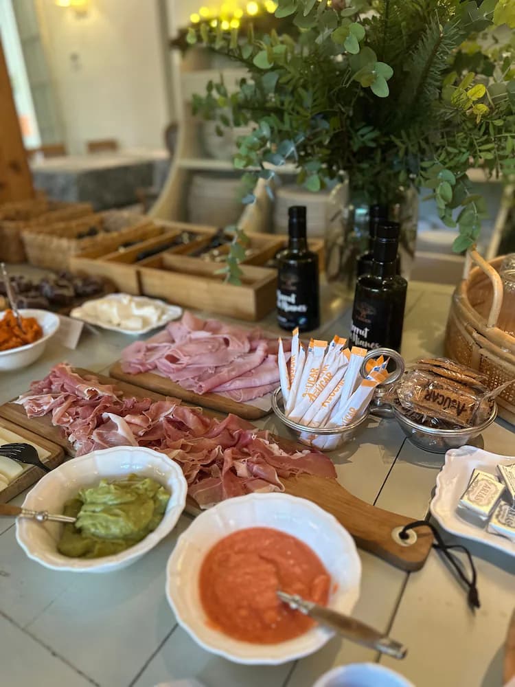 Breakfast buffet