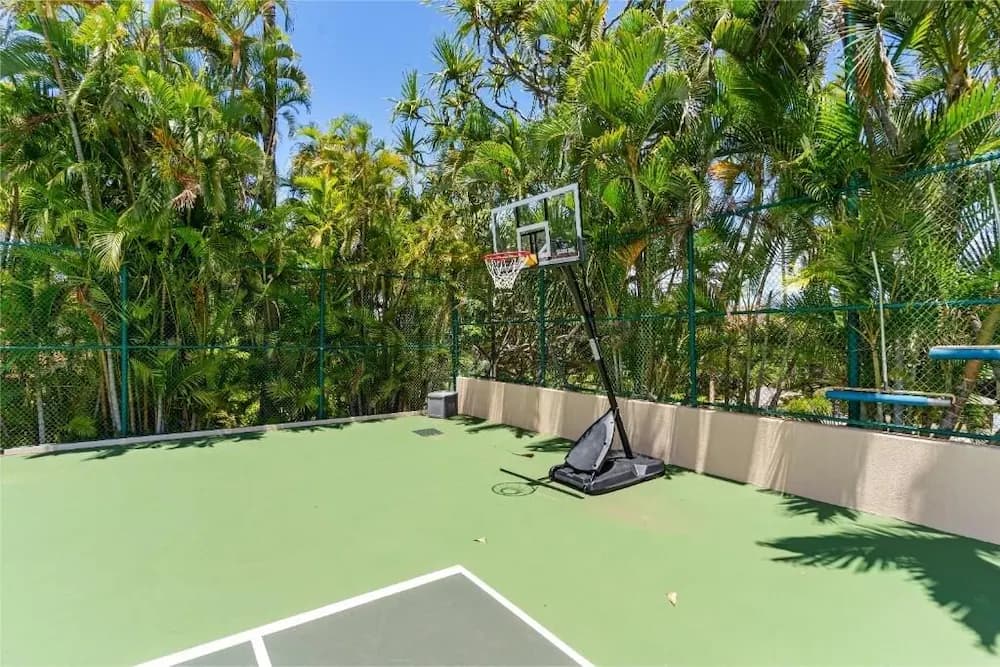 Sport court