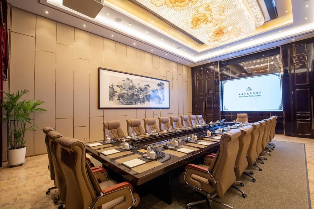 Meeting facility