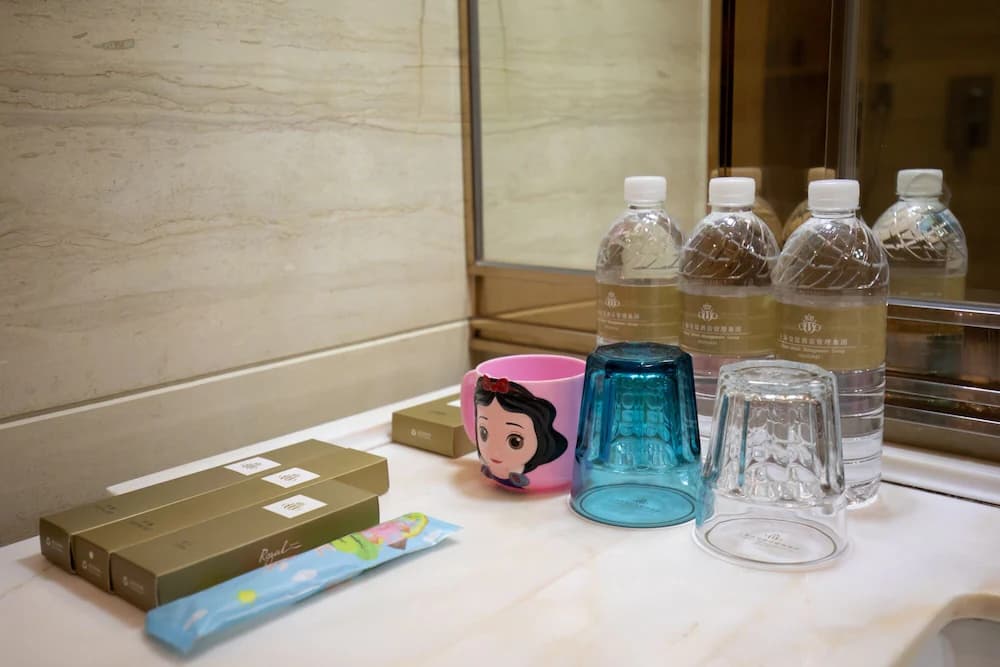 Bathroom amenities
