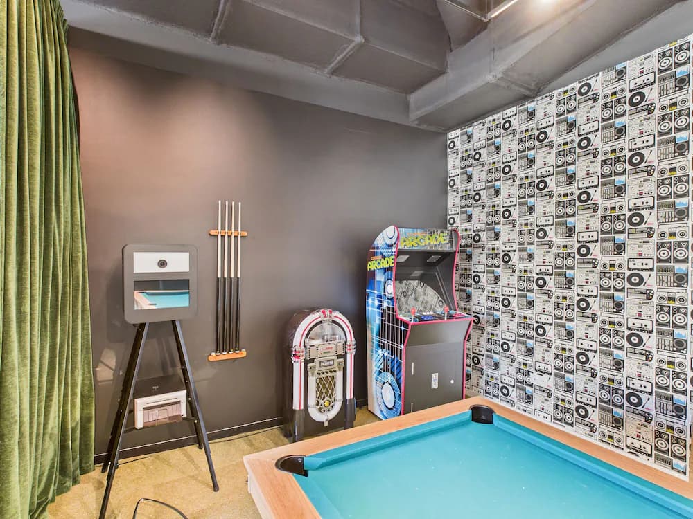 Game room