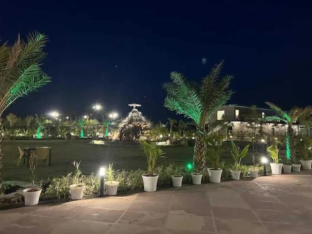 Front of property - evening/night