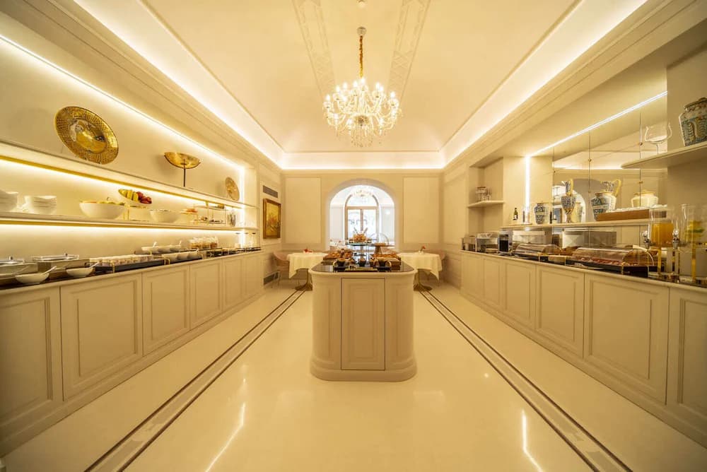 Breakfast buffet