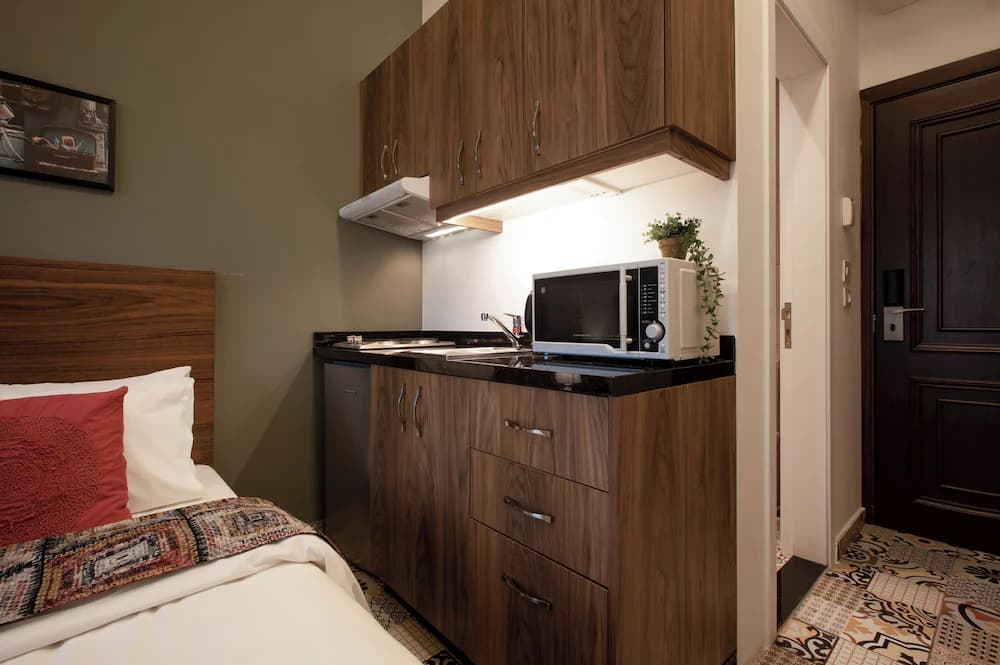 Private kitchenette
