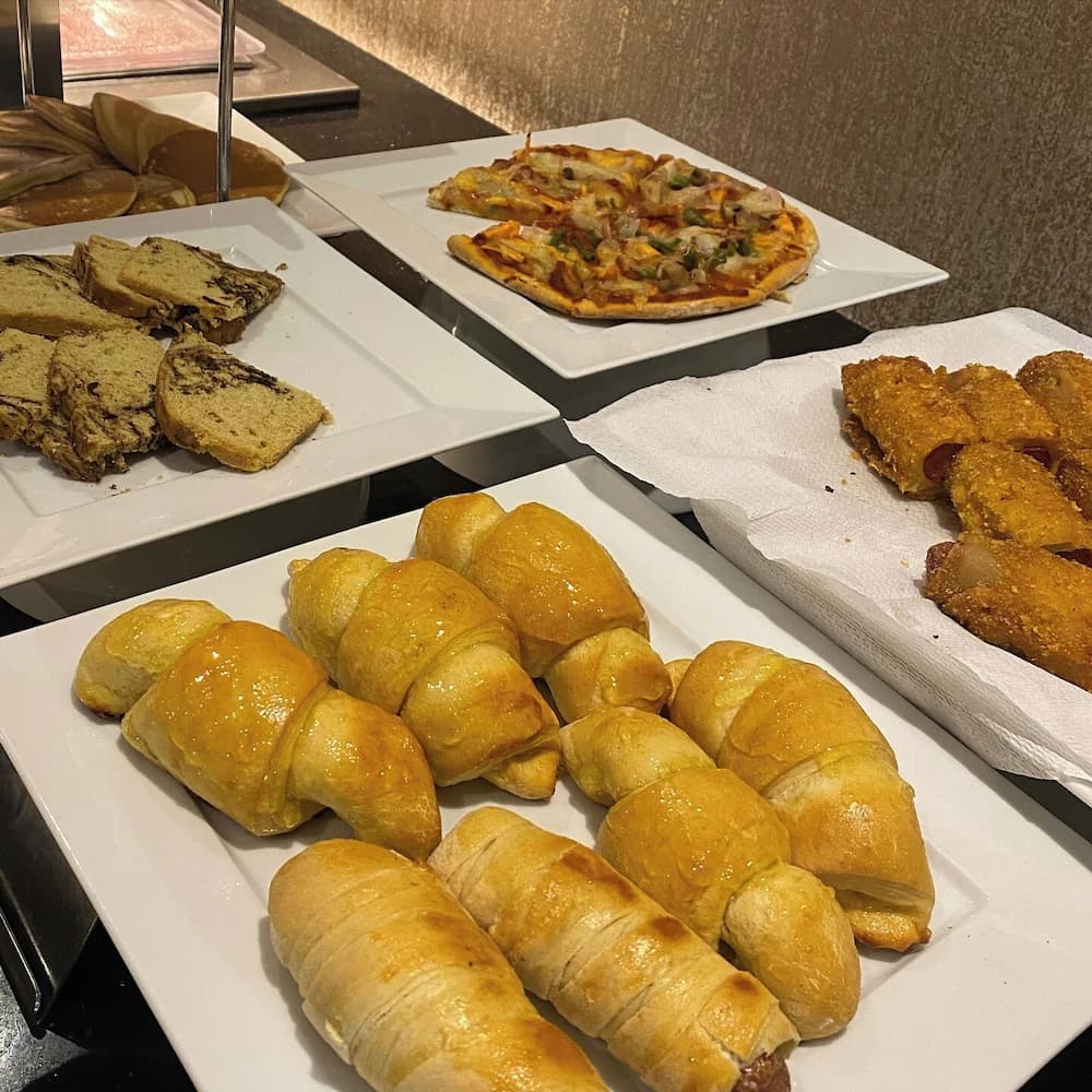 Breakfast buffet