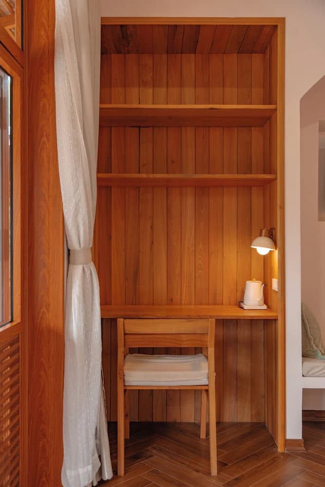 In-room business center
