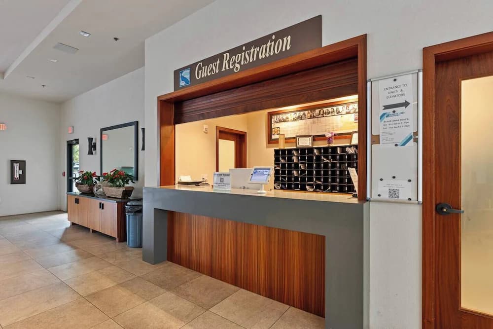 Concierge desk