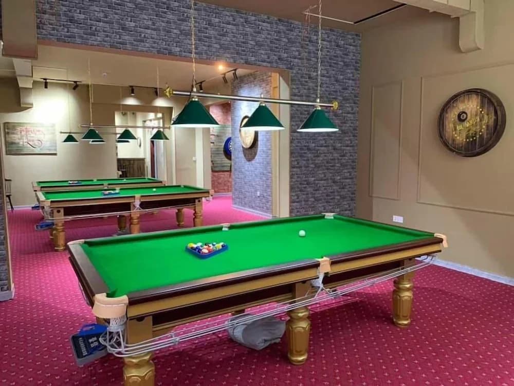 Sports bar