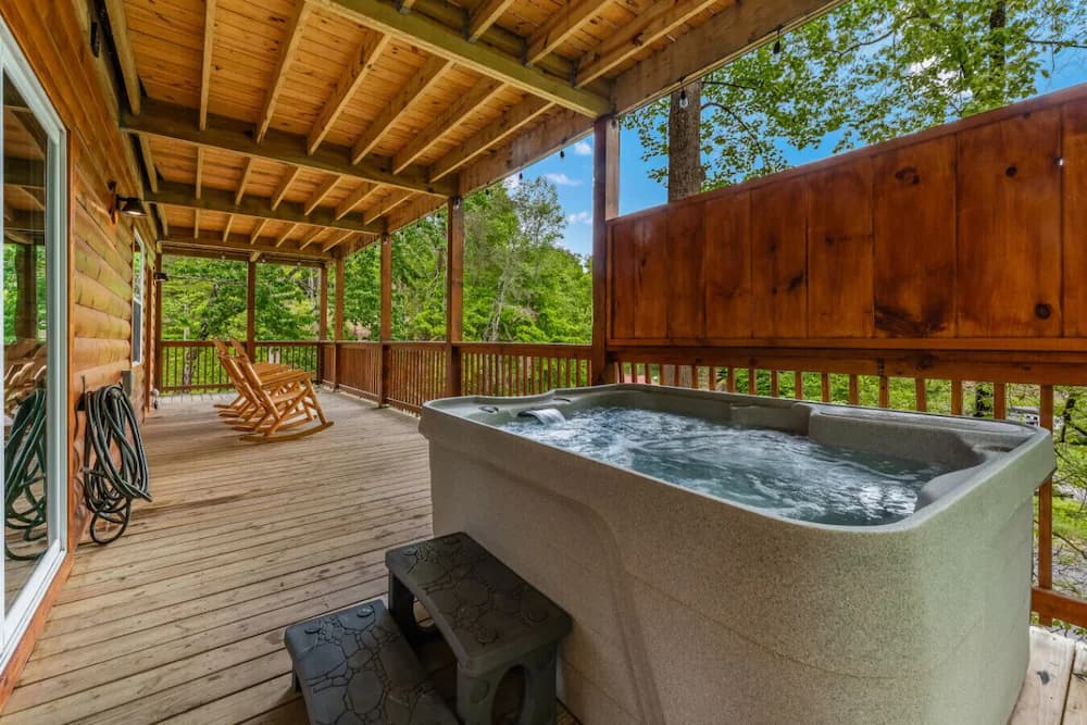 Private spa tub