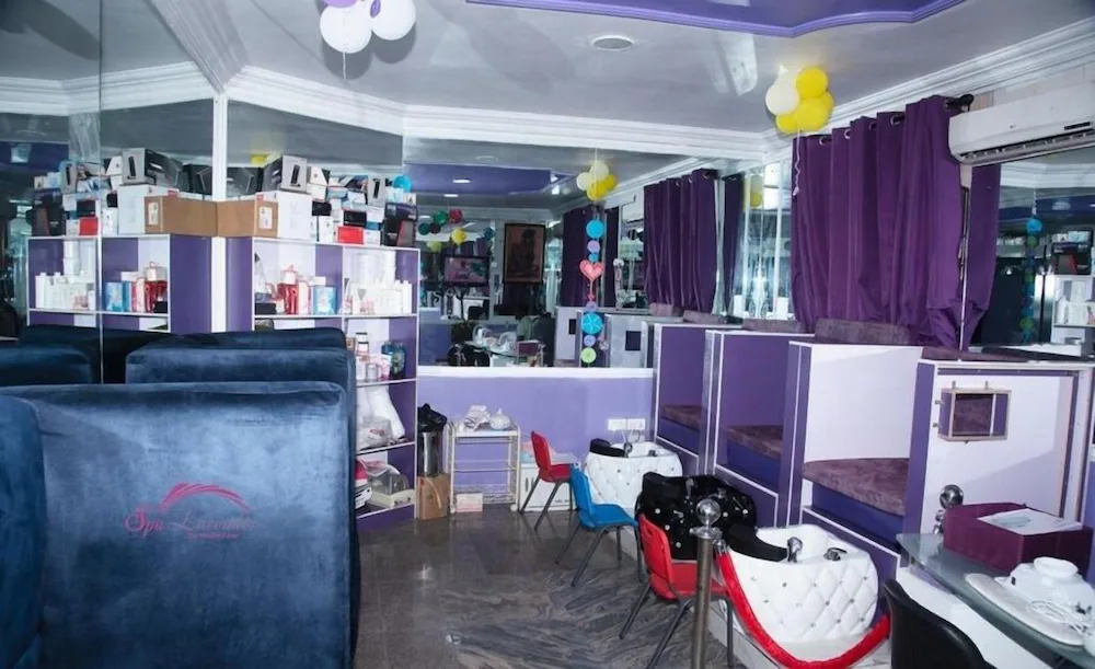 Hair salon
