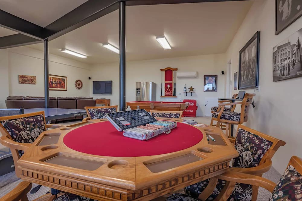 Game room