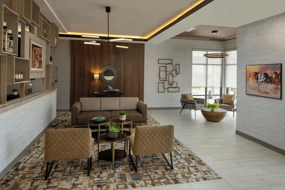 Lobby lounge