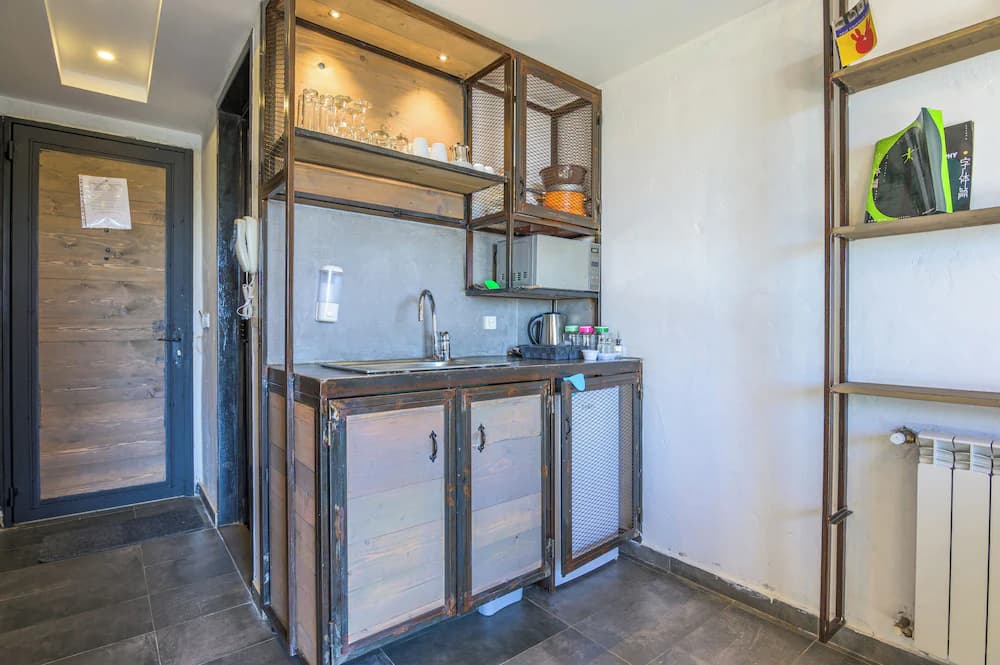 Private kitchenette