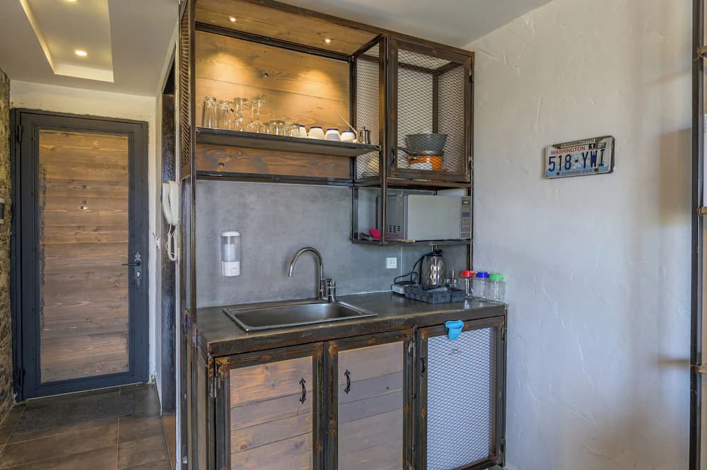 Private kitchenette
