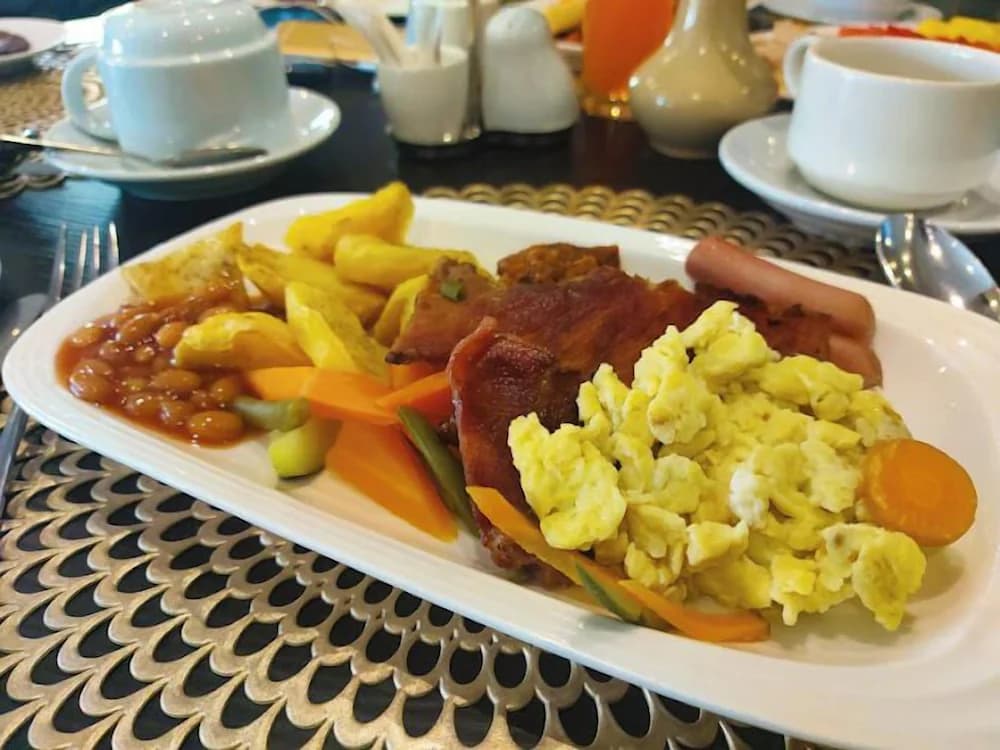 Breakfast meal