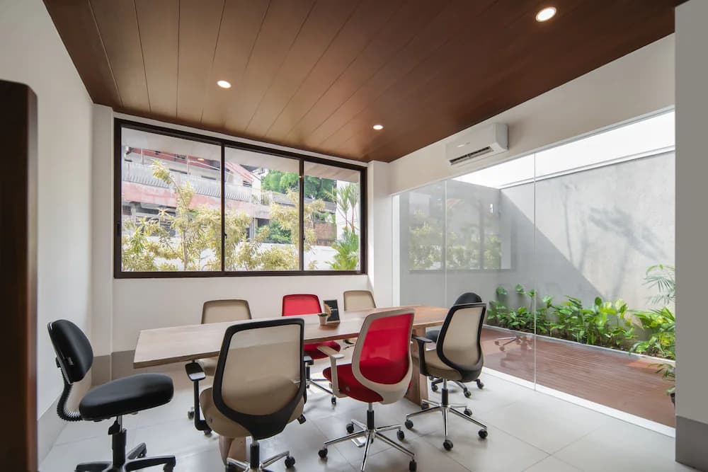 Meeting facility